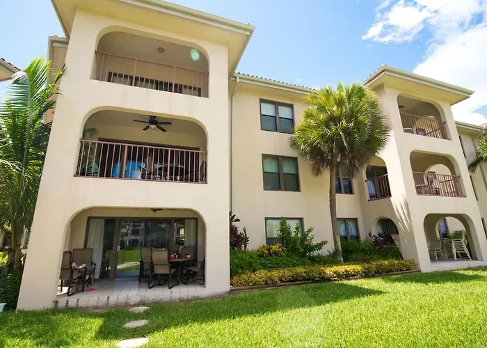 Georgetown Villas #113 On Seven Mile Beach & Pool