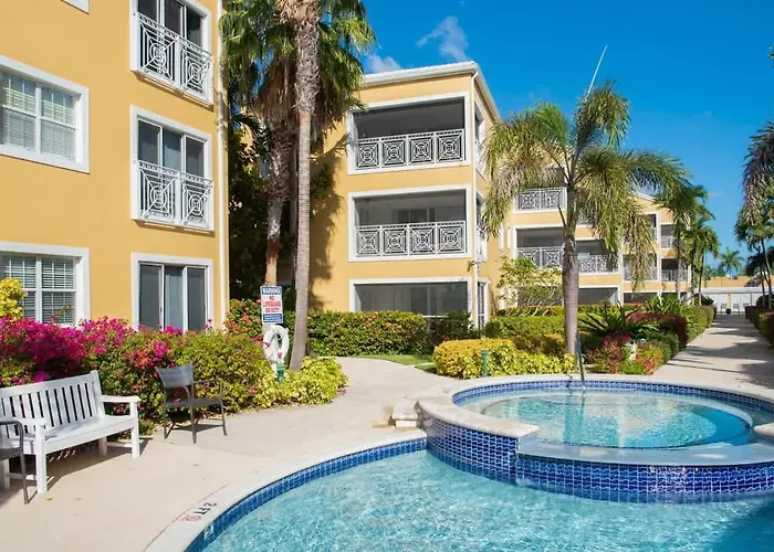 Regal Beach Club #214 - 2Br Ocean View 7 Mile Beach